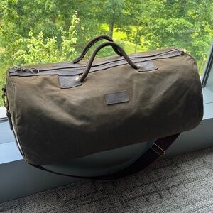 Barbour Wax Duffle Bag in Olive Green
